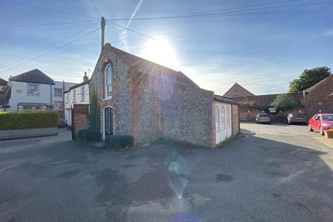 Retail property (high street) to rent - Old Stable Yard, High Street, Holt, Norfolk, NR25 6BN
