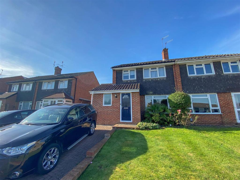 Homefield Road, Bushey 3 bed semidetached house £565,000