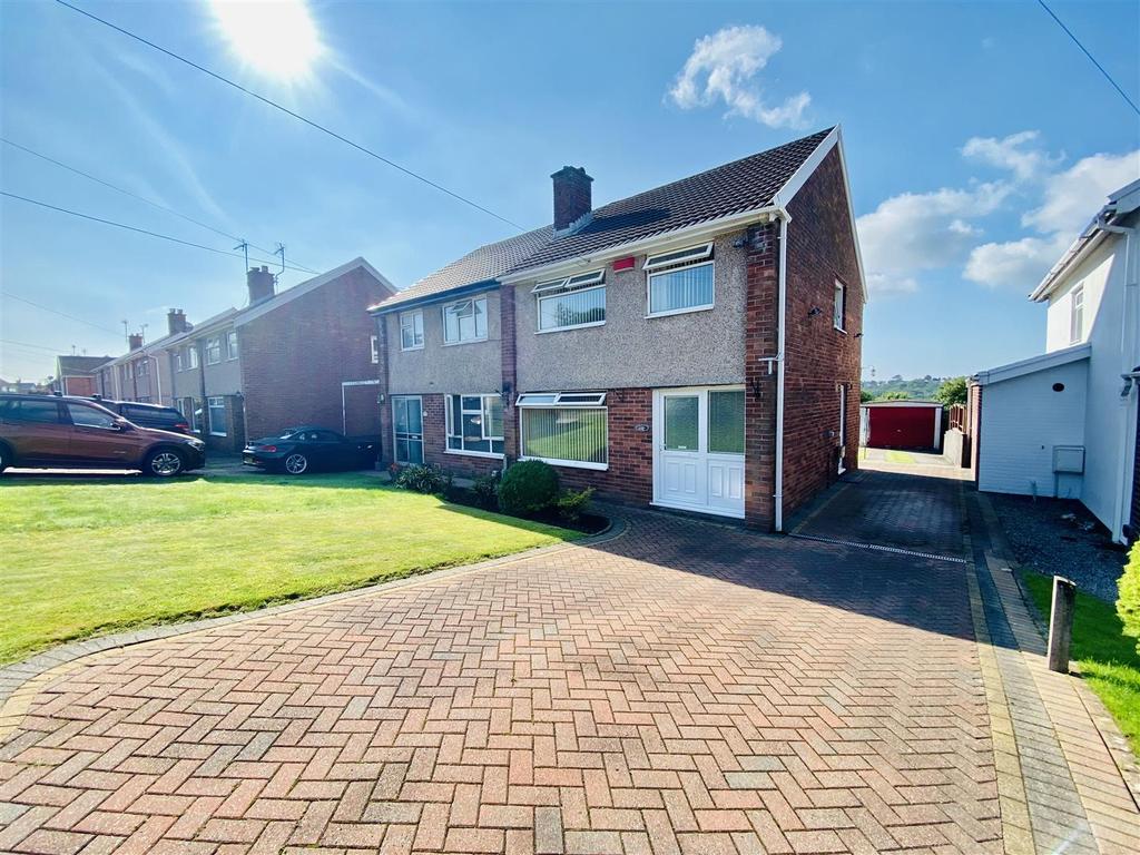 Ash Grove, Killay, Swansea 3 bed semidetached house £219,950