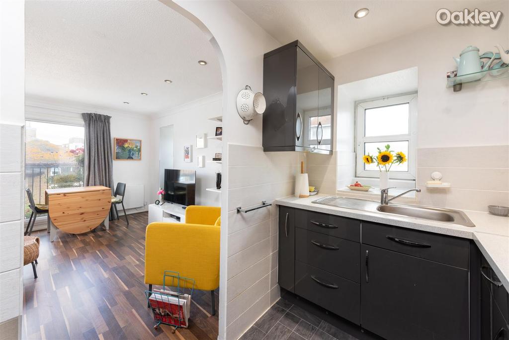 Kitchen/Lounge