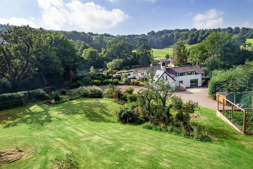 Haldon Hill, Kennford, Exeter 4 bed detached house £700,000