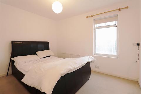 9 Herbert Road, Swanscombe, DA10 0AX