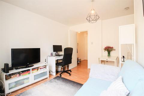 5 Ludford Close, Croydon, CR0 4BY