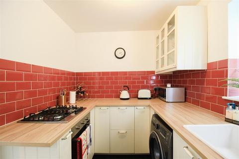 5 Ludford Close, Croydon, CR0 4BY