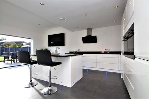 212 Guildford Road, Bisley, Woking, GU24 9DJ