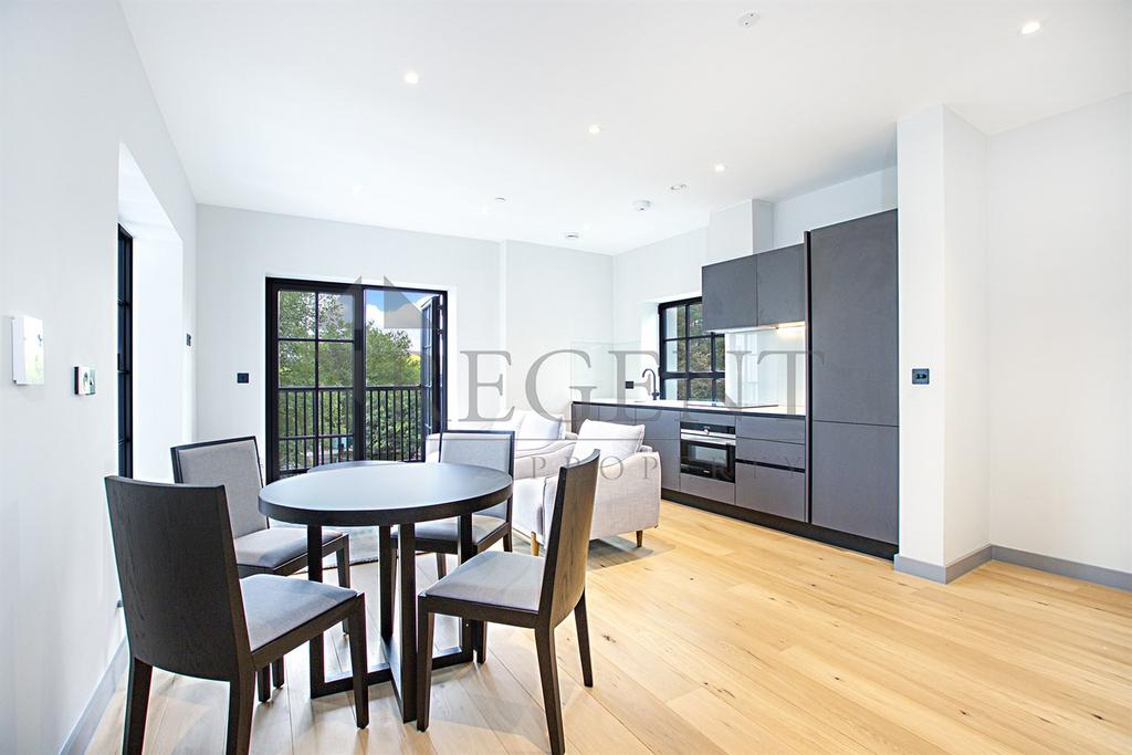 Kitchen &amp; Dining