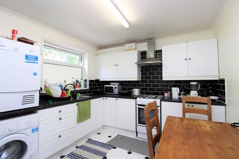 6 Berstead Walk, Crawley, RH11 8XL
