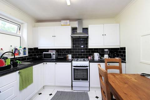 6 Berstead Walk, Crawley, RH11 8XL