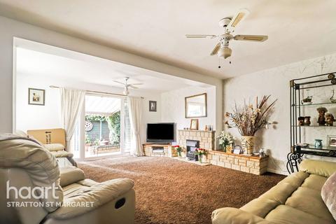 15 Harrow Close, Swindon, SN3 4QD