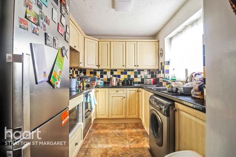 15 Harrow Close, Swindon, SN3 4QD
