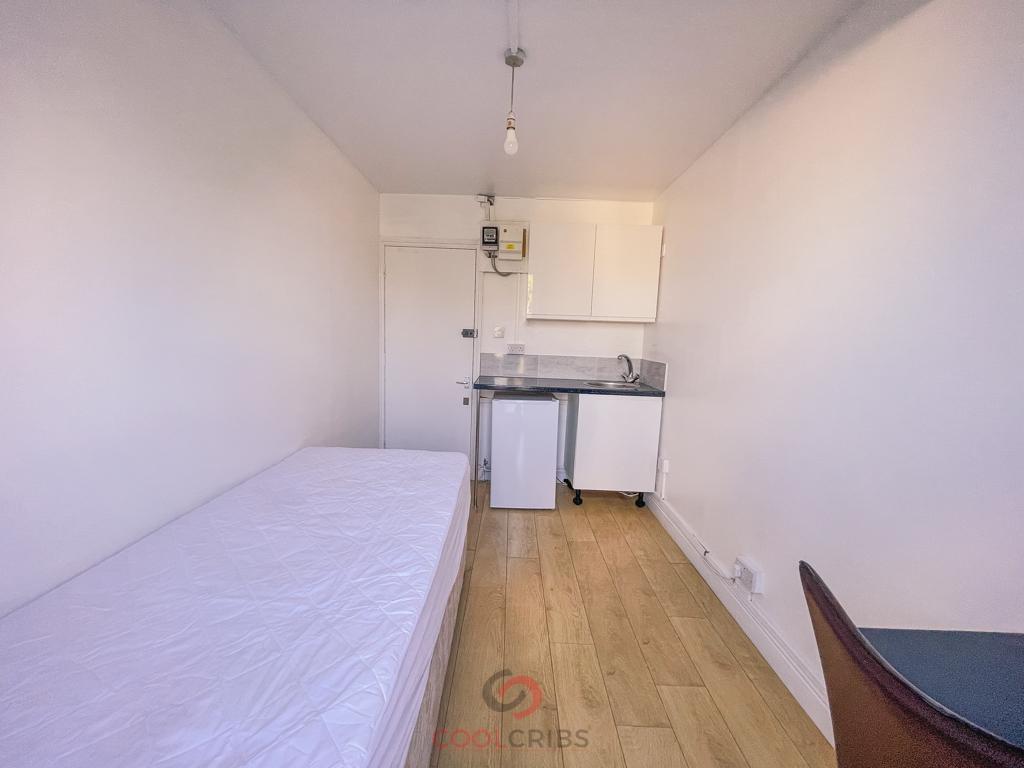 Apartment in London - View 3