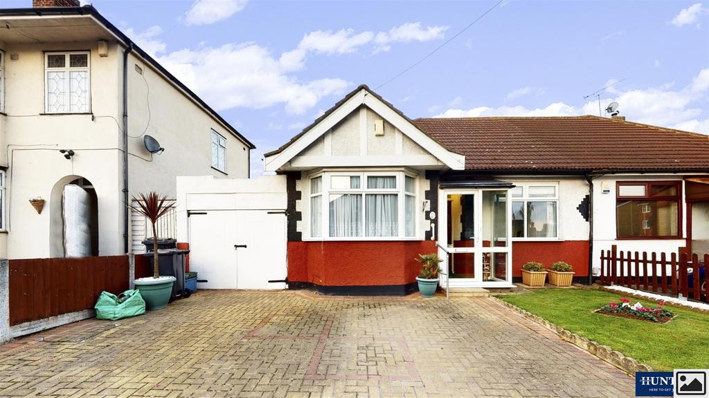 Chadwell Heath Lane, Chadwell Heath, RM6 2 bed bungalow £450,000