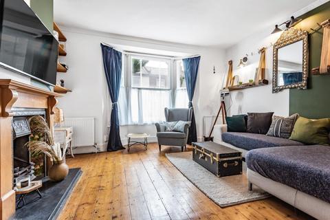 17 Grove Road, Acton, London, W3 6AW
