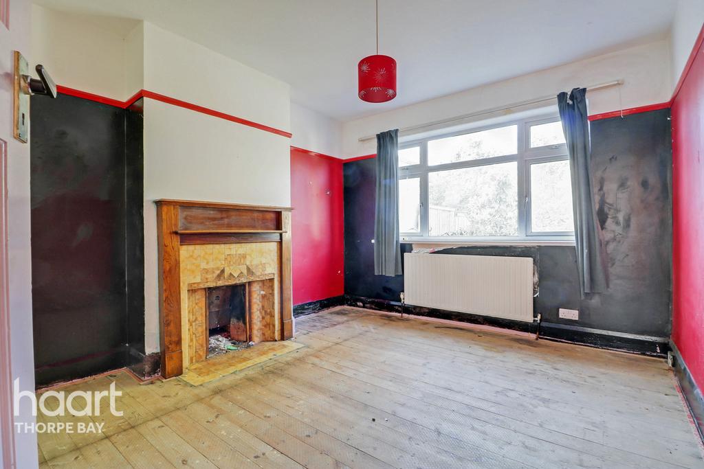 Lyndale Avenue, SouthendOnSea 3 bed bungalow £300,000
