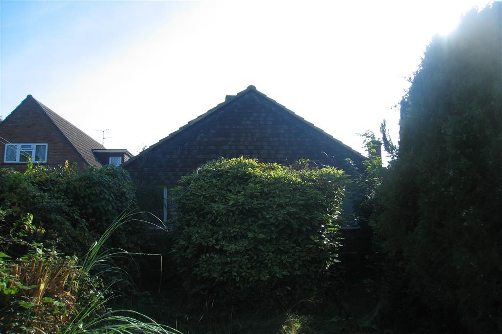Rosslyn Road, Billericay, Essex 2 bed property with land £250,000