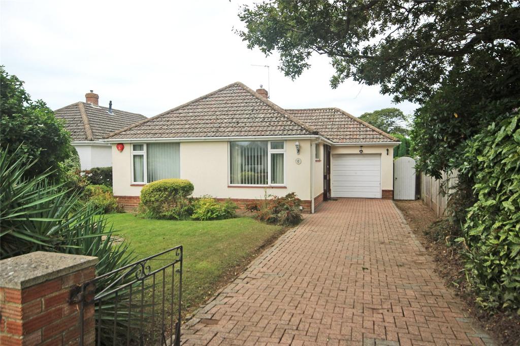 Becton Lane, Barton on Sea, New... 2 bed bungalow £535,000