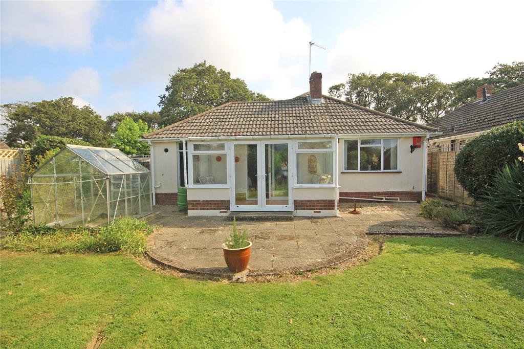Becton Lane, Barton on Sea, New... 2 bed bungalow £535,000