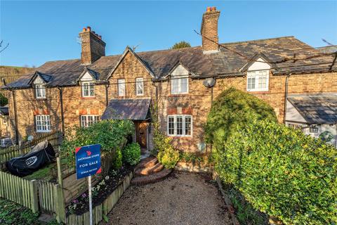 7, New Cottages The Coombe, Betchworth, RH3 7BU