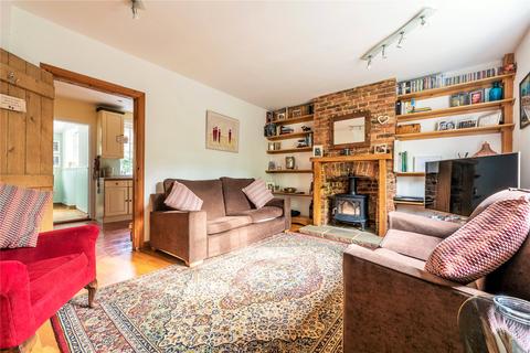7, New Cottages The Coombe, Betchworth, RH3 7BU