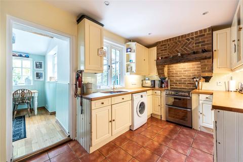 7, New Cottages The Coombe, Betchworth, RH3 7BU