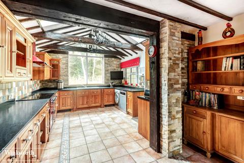 Penny Lands Aldermaston Road, Monk Sherborne, Tadley, RG26 5JA