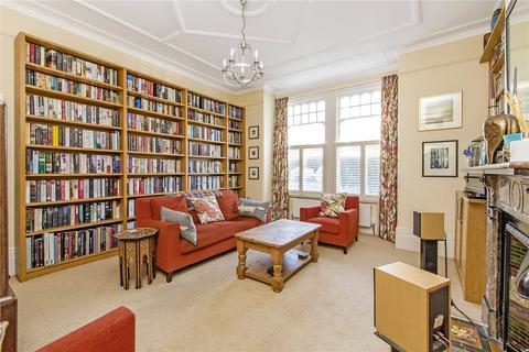 2 bedroom flat to rent, Huron Road, London, SW17