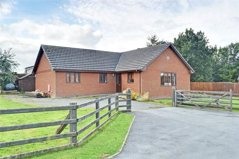 3 bedroom bungalow for sale - Howey, Llandrindod Wells, Powys, LD1