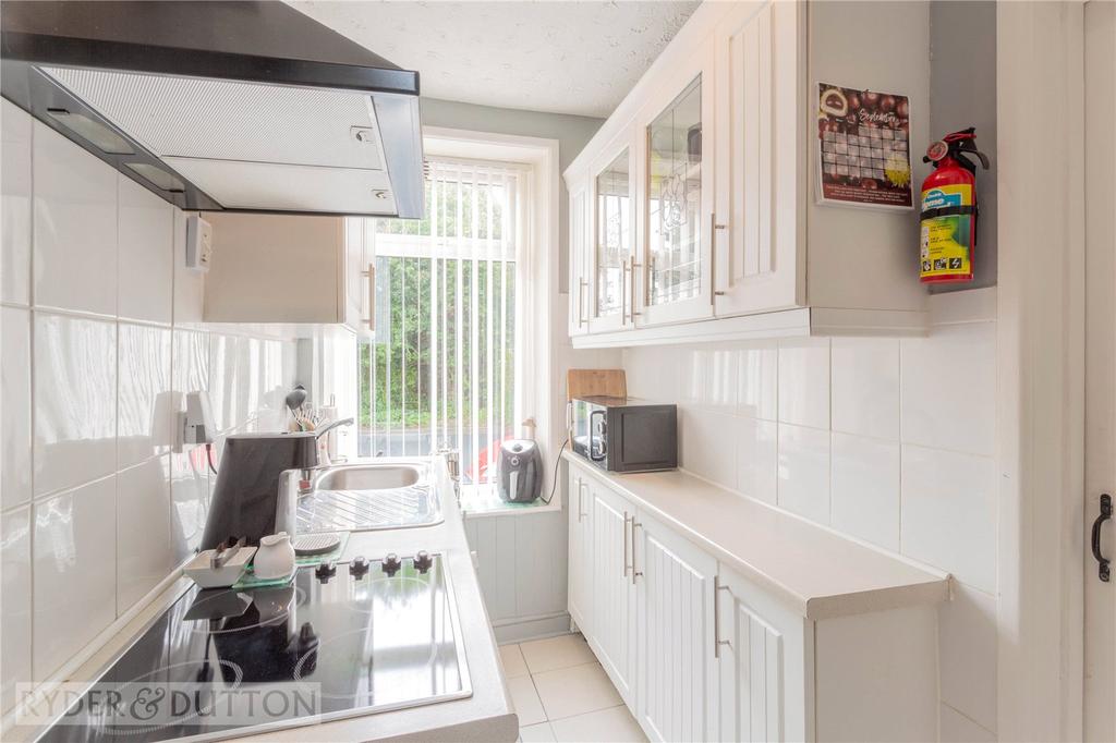 Kitchen:
