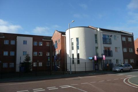 3 bedroom flat to rent, Mallow Street, Hulme, Manchester, M15 5GD