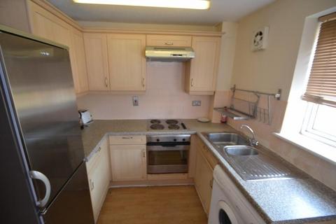 3 bedroom flat to rent, Mallow Street, Hulme, Manchester, M15 5GD