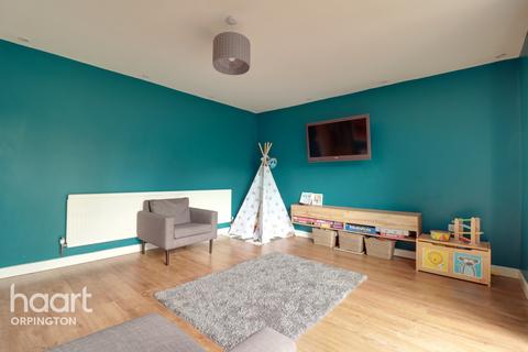 12 Aylesham Road, Orpington, BR6 0TX