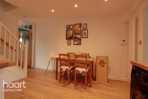 12 Aylesham Road, Orpington, BR6 0TX
