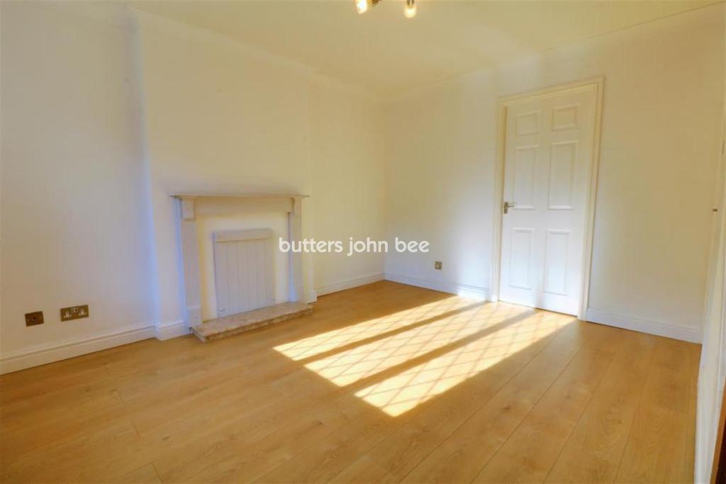 Field Lane, Wistaston 2 bed terraced house £675 pcm (£156 pw)