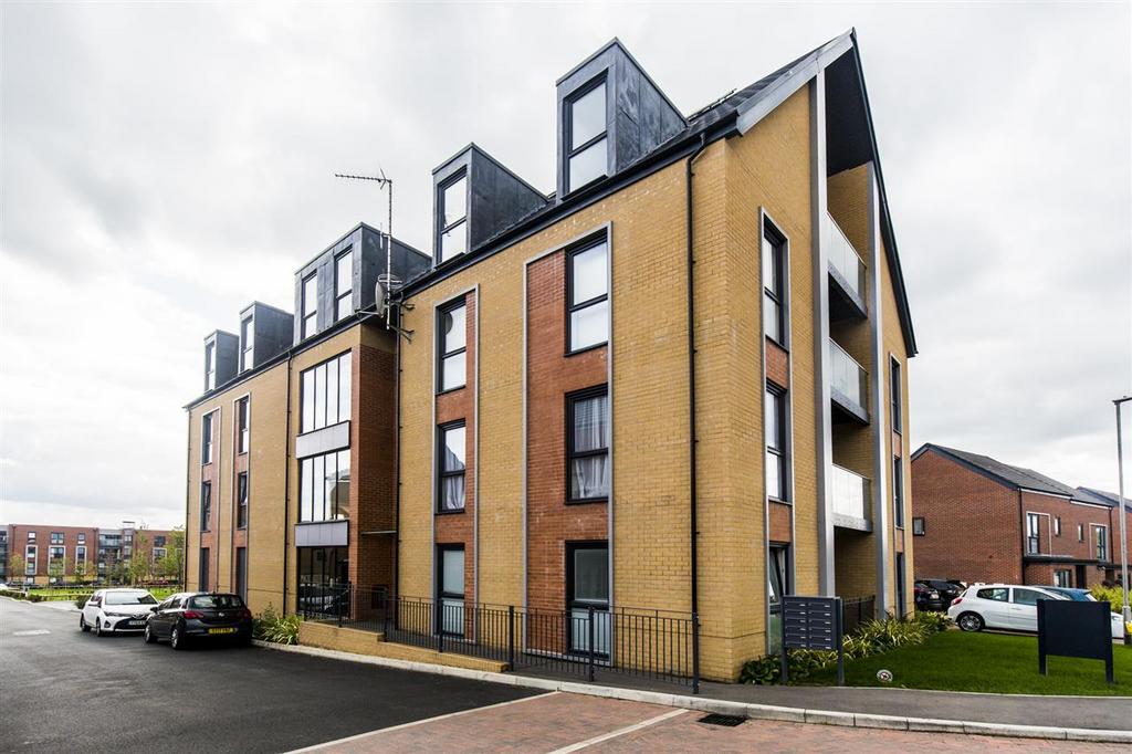 Green Oak House, Ark Avenue, Borehamwood 2 bed apartment to rent £