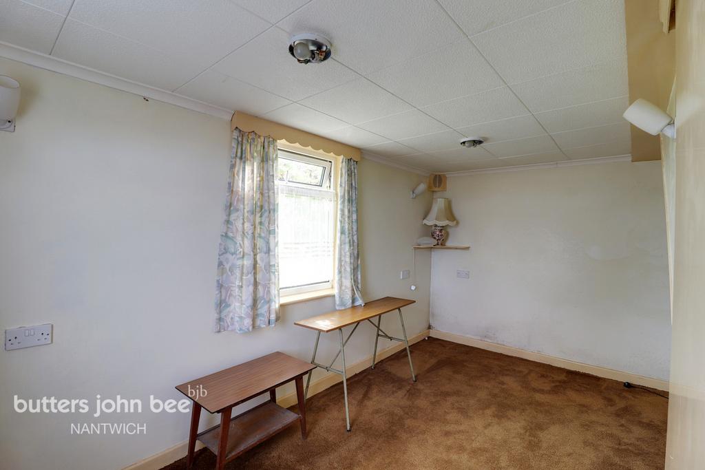 Baddiley Lane, Nantwich 2 bed detached house £350,000