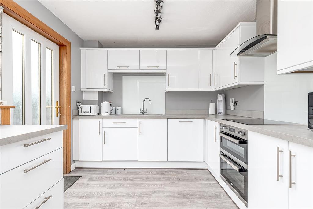 Kitchen/Dining Area