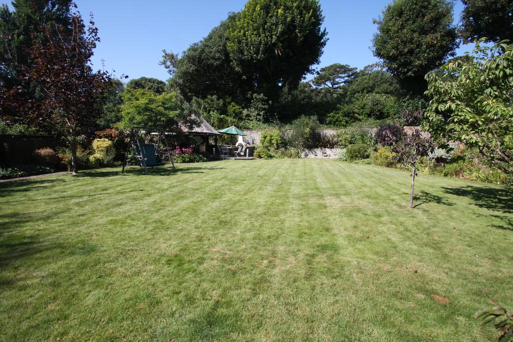 Denton Road, Eastbourne BN20 3 bed apartment £695,000