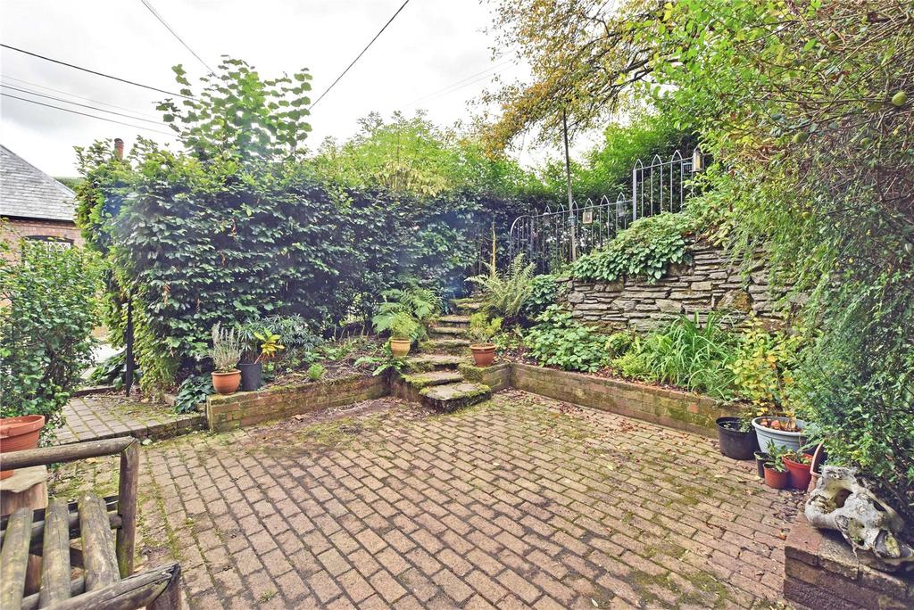 Private Courtyard