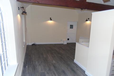 2 bedroom mews to rent, Parkes Quay, Stourport on Severn DY13