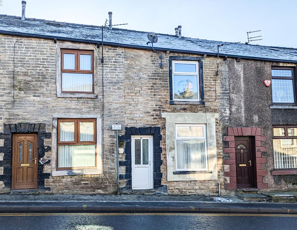 Oldham Road, Springhead, Saddleworth, OL4 2 bed terraced house to rent