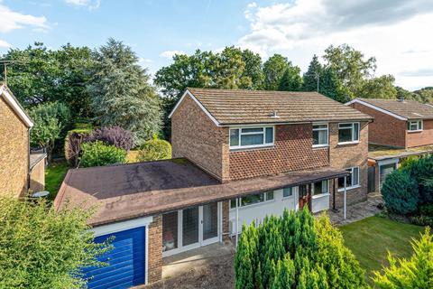6 Fernhill Close, Woking, GU22 0DJ