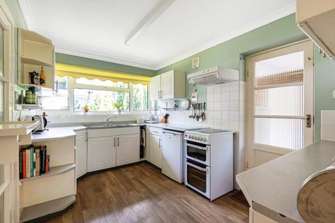 6 Fernhill Close, Woking, GU22 0DJ