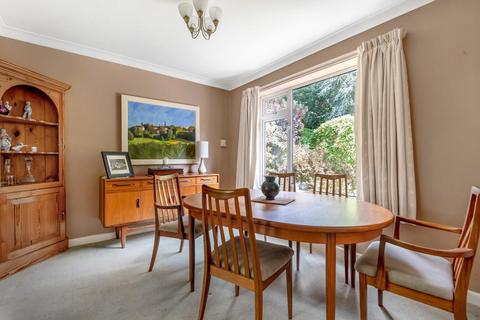 6 Fernhill Close, Woking, GU22 0DJ