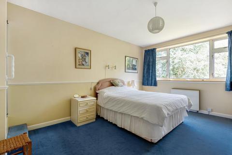 6 Fernhill Close, Woking, GU22 0DJ