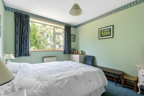 6 Fernhill Close, Woking, GU22 0DJ