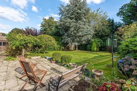 6 Fernhill Close, Woking, GU22 0DJ