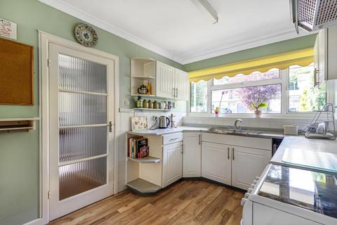 6 Fernhill Close, Woking, GU22 0DJ