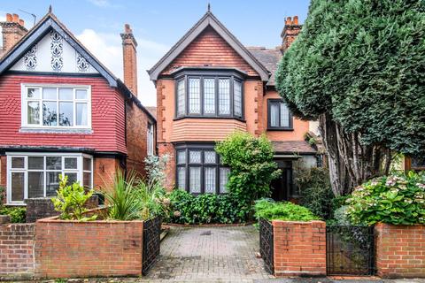 6 Braxted Park, London, SW16 3DW