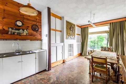 6 Braxted Park, London, SW16 3DW