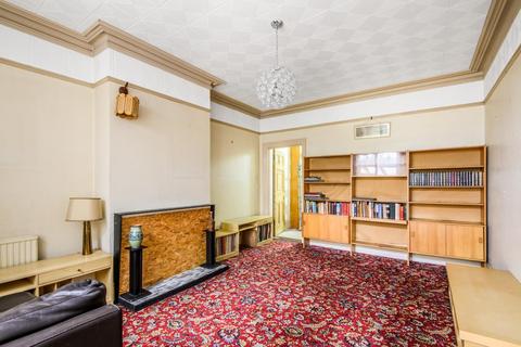 6 Braxted Park, London, SW16 3DW